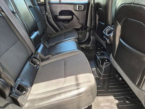 Used 2021 Jeep Gladiator Sport AWD/4WD image 19
