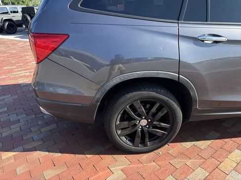 Used 2017 Honda Pilot Touring image 15