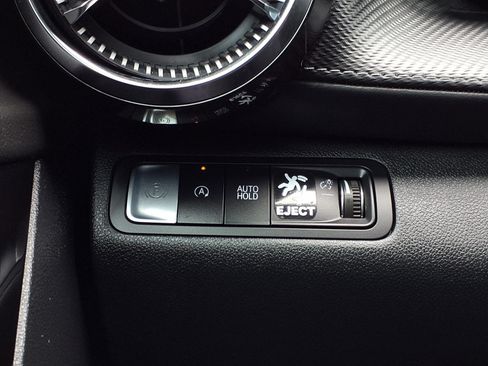 Used 2026 Chevrolet Equinox LT FWD image 22