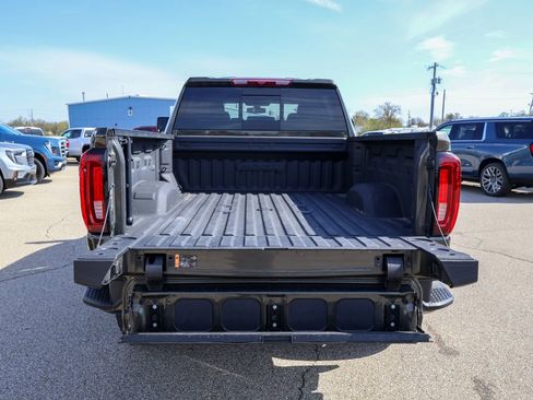 Used 2023 GMC Sierra 3500 AT4 w/ AT4 Preferred Package image 5