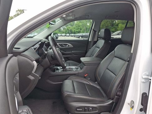 Used 2021 Chevrolet Traverse LT w/ LT Premium Package AWD/4WD image 14