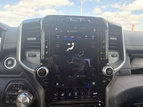 Used 2021 RAM 1500 Laramie w/ Sport Appearance Package AWD/4WD image 14