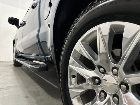 Used 2019 Chevrolet Silverado 1500 LTZ w/ LTZ Texas Edition RWD image 19