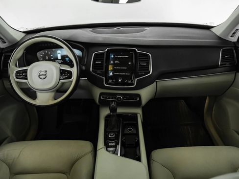 Used 2020 Volvo XC90 T5 Momentum w/ Protection Package Premier FWD image 14