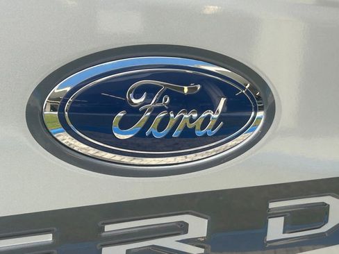 Used 2025 Ford F350 XLT w/ FX4 Off-Road Package image 19