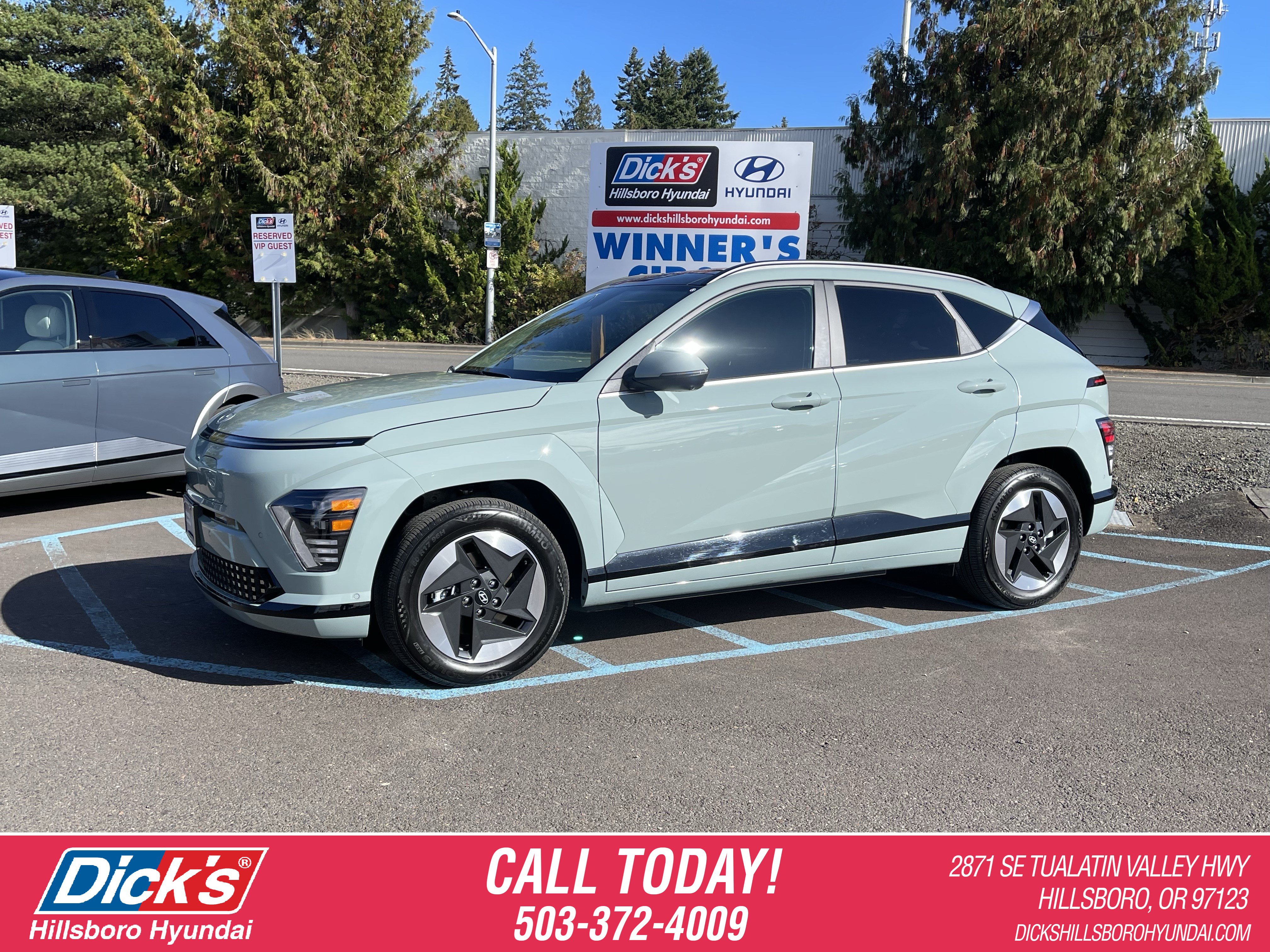 Certified 2025 Hyundai Kona Limited FWD 360° Tour