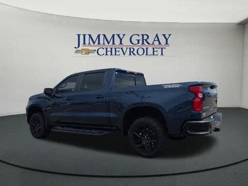 Used 2022 Chevrolet Silverado 1500 LT Trail Boss w/ LT Trail Boss Premium Package AWD/4WD image 3