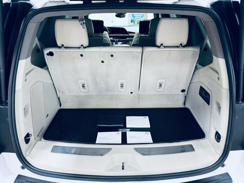 Used 2022 Cadillac Escalade Sport Platinum w/ Heavy-Duty Trailer Package image 28