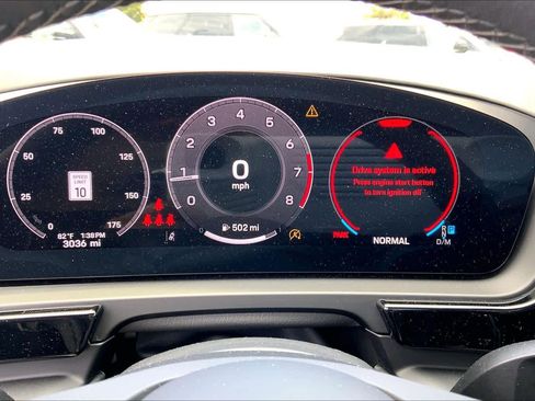 Used 2025 Porsche Cayenne image 24