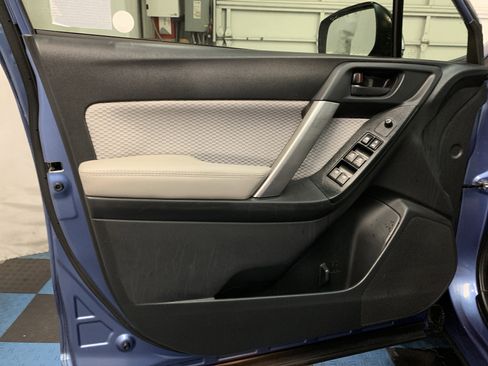 Used 2017 Subaru Forester 2.5i w/ Alloy Wheel Package image 11