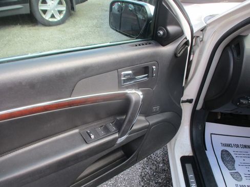 Used 2012 Lincoln MKZ FWD image 11