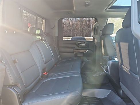 Used 2021 GMC Sierra 2500 SLT w/ SLT Preferred Package image 28