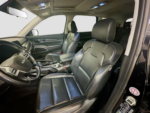 Used 2025 Kia Telluride S AWD/4WD image 13