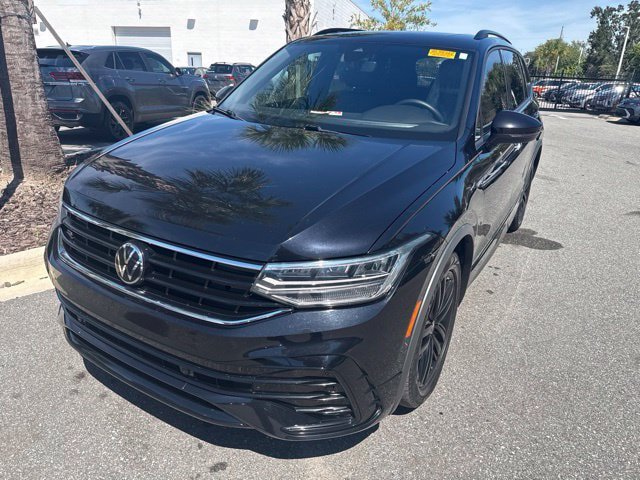 Used 2022 Volkswagen Tiguan SE R-Line FWD image 6