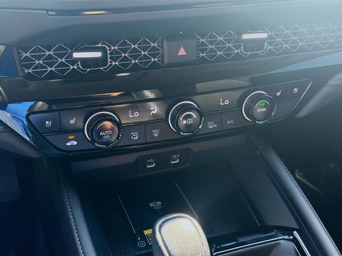 Used 2023 Honda Accord Touring image 15