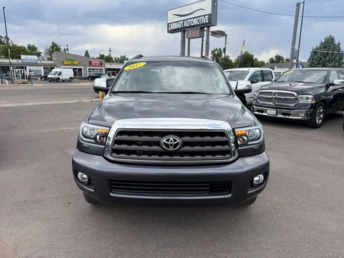 Used 2017 Toyota Sequoia Platinum AWD/4WD image 4