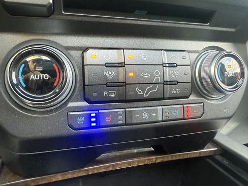 Used 2017 Ford F350 Platinum w/ Platinum Ultimate Package image 17