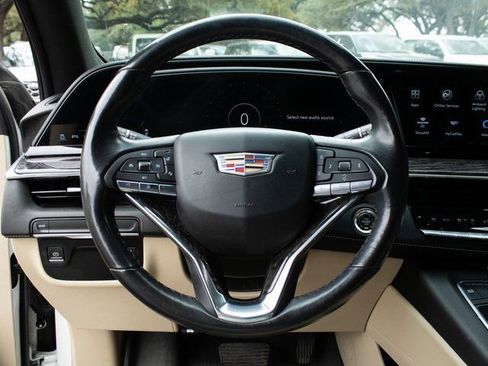 Used 2021 Cadillac Escalade Premium Luxury w/ LPO, Illumination Package image 9