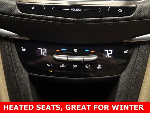 Used 2018 Cadillac XT5 AWD image 4