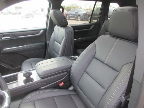 New 2026 GMC Acadia Elevation w/ Black Edition AWD/4WD image 12