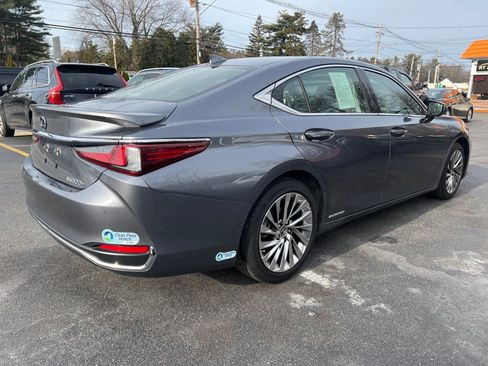 Used 2019 Lexus ES 300h image 8
