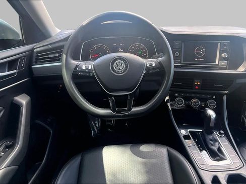 Used 2020 Volkswagen Jetta SE FWD image 6