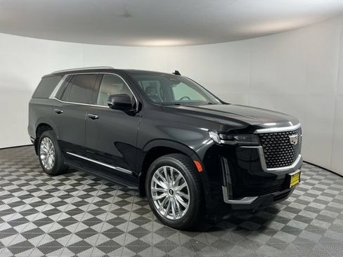 Used 2021 Cadillac Escalade Premium Luxury w/ Heavy-Duty Trailer Package AWD/4WD image 3