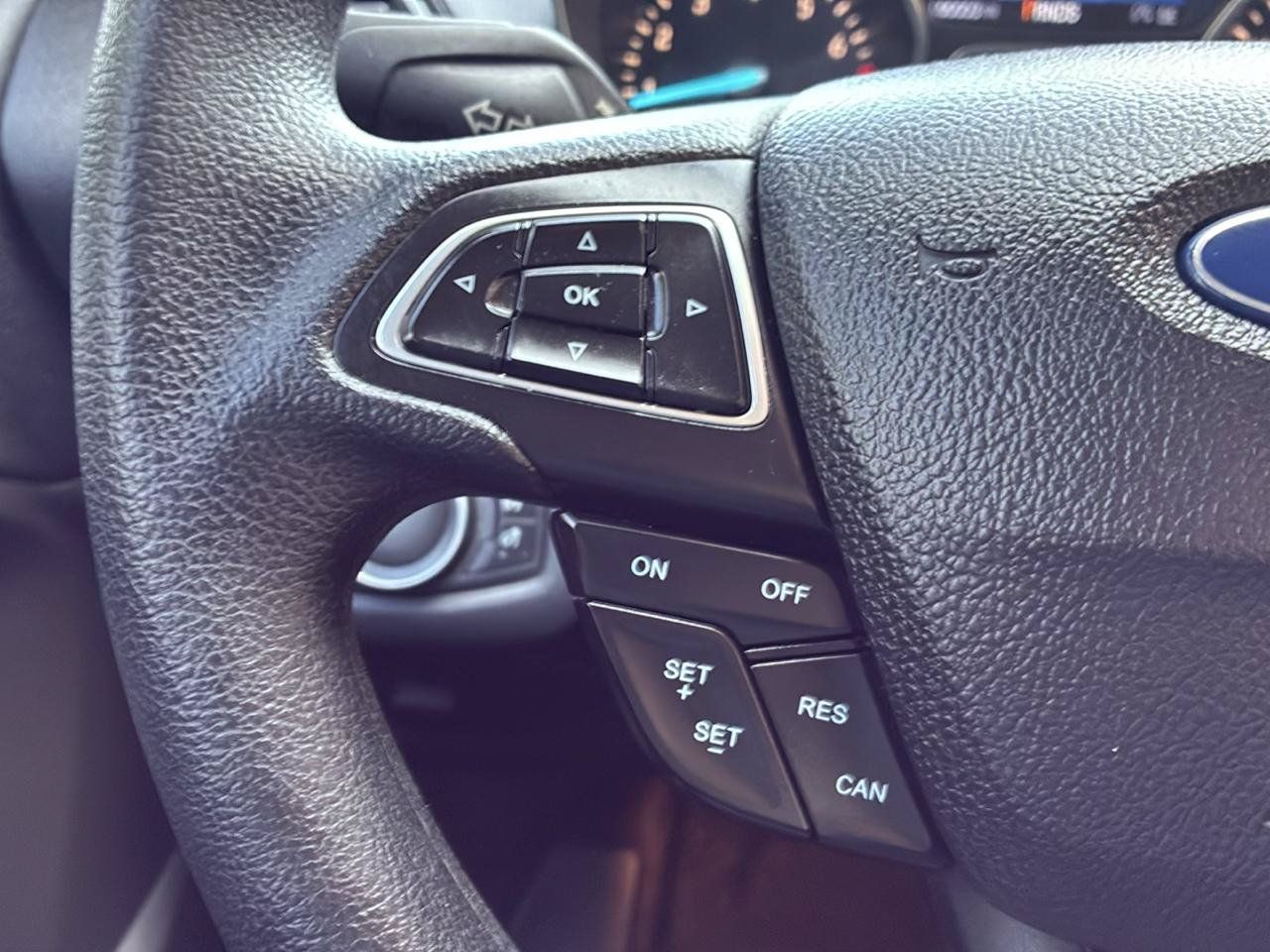 Used 2018 Ford Escape SE w/ SE Sync 3 Package FWD image 40