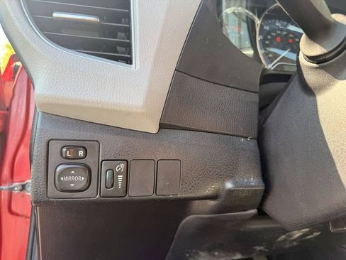 Used 2015 Toyota Corolla LE FWD image 9