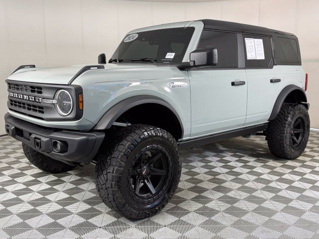 Used 2024 Ford Bronco Black Diamond AWD/4WD image 2