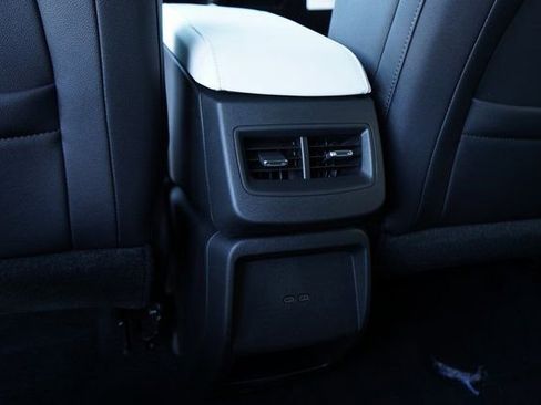 New 2025 Chevrolet Equinox EV LT image 28