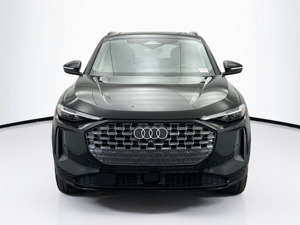 Certified 2025 Audi Q5 Premium Plus w/ Premium Plus AWD/4WD image 2