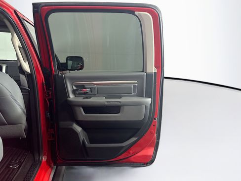 Used 2018 RAM 1500 Big Horn image 28