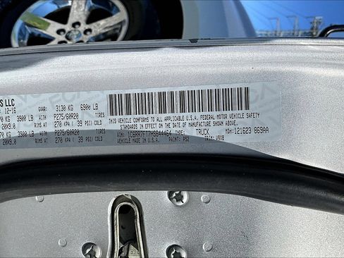 Used 2017 RAM 1500 Express AWD/4WD image 21