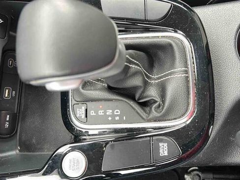 Used 2024 Kia Soul GT-Line FWD image 22