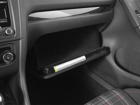 Used 2014 Volkswagen GTI Wolfsburg Edition image 15