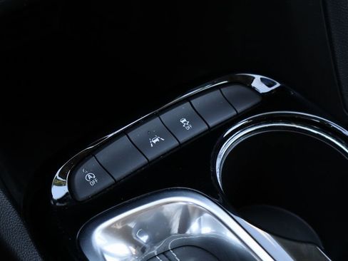 Used 2023 Buick Encore GX Select w/ Sport Touring Package image 17