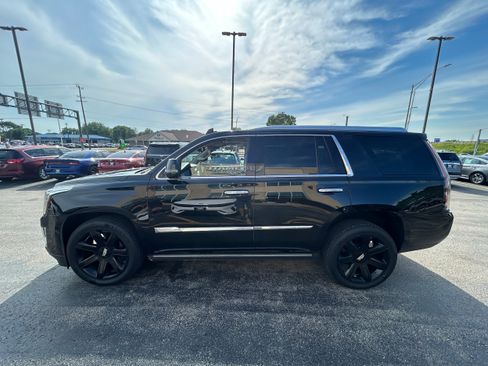 Used 2016 Cadillac Escalade Premium AWD/4WD image 3