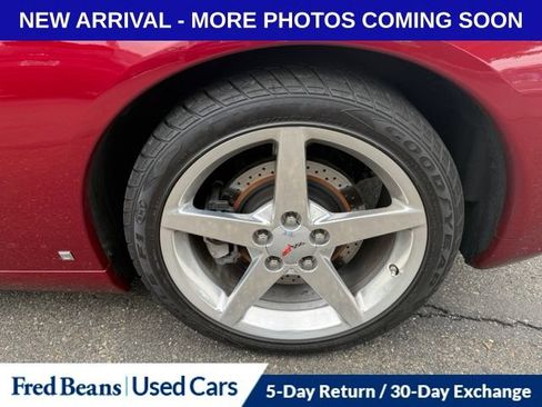 Used 2006 Chevrolet Corvette Coupe w/ Preferred Equipment Group RWD image 16
