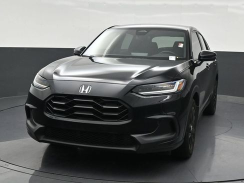 Used 2025 Honda HR-V Sport image 8