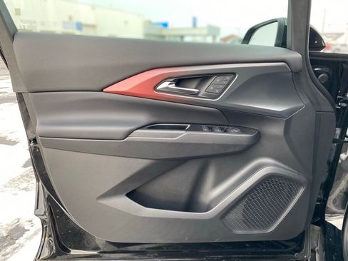 Used 2025 Chevrolet Equinox EV RS image 19