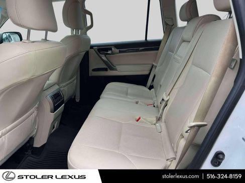 Used 2020 Lexus GX 460 Premium w/ Premium Package AWD/4WD image 16