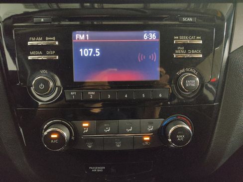 Used 2018 Nissan Rogue Sport S w/ S Appearance Package image 25