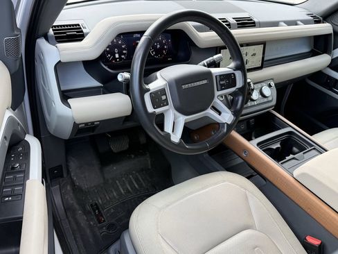 Used 2020 Land Rover Defender 110 SE image 17