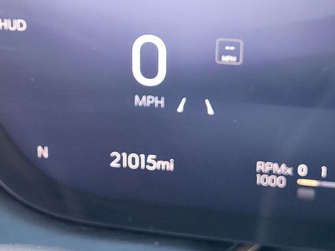 Certified 2025 Buick Envision Sport Touring image 4