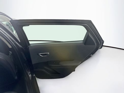 Used 2025 Kia K4 FWD image 29