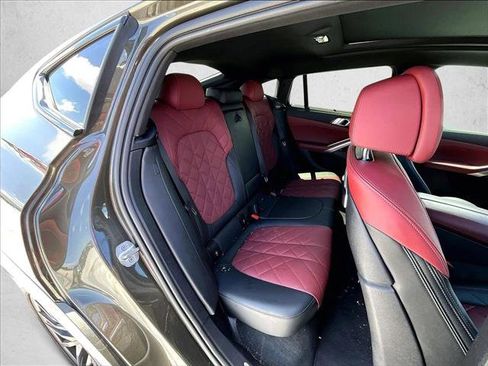 Used 2024 BMW X6 xDrive40i w/ Executive Package AWD/4WD image 29