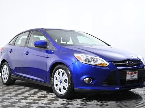 Used 2012 Ford Focus SE FWD image 3
