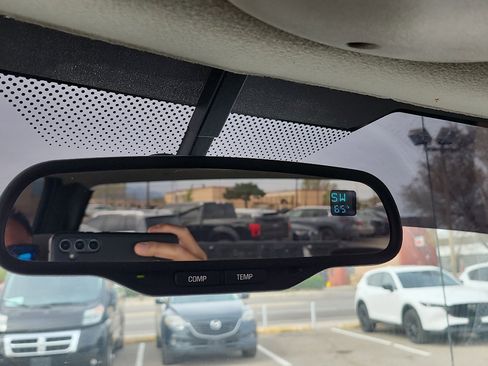 Used 2005 Chevrolet Silverado 2500 LS w/ Heavy-Duty Power Package image 30