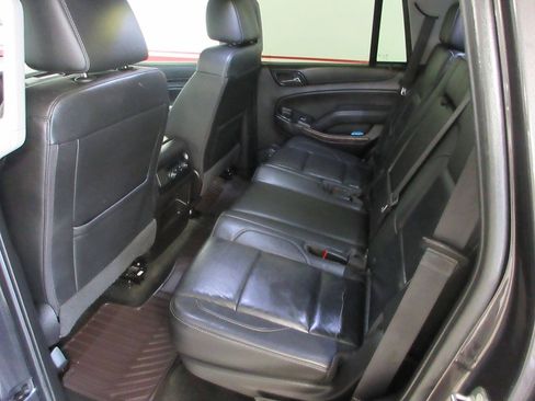 Used 2018 Chevrolet Tahoe LT w/ Luxury Package AWD/4WD image 20